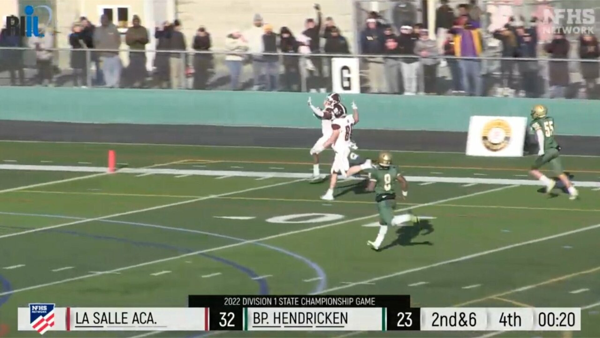 Dean Varrecchione leads La Salle Academy to 38-29 win over Bishop Hendricken in state championship