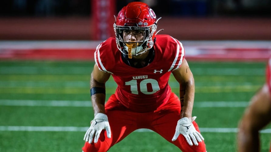 High school football highlights of Kahuku's (HI) 4-star linebacker Liona Lefau.