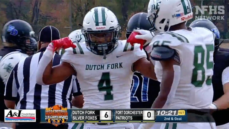 Highlights of Dutch Fork's (Irmo, SC) Jarvis Green leading the Silver Foxes to a 47-10 win over Fort Dorchester in the 5A state championship. He had 23 carries for 243 yards and three touchdowns. He had a TD reception too.