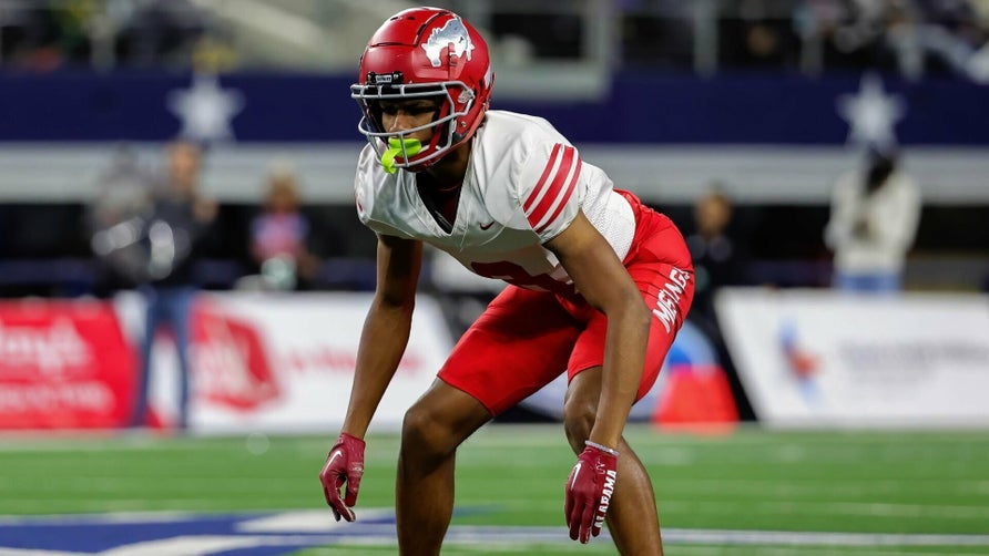 Sophomore season highlights of North Shore's (Houston, TX) 5-star cornerback Devin Sanchez. He was a first team selection on the 2022 MaxPreps Sophomore All-America Team.