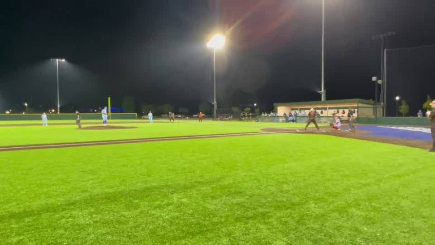 Kendall Bell walks off the game in the bottom of the 7th to win 7-6 at Iowa Western Community College to win and split the series against their cross-town Rivals in the "Dead President's Game"
