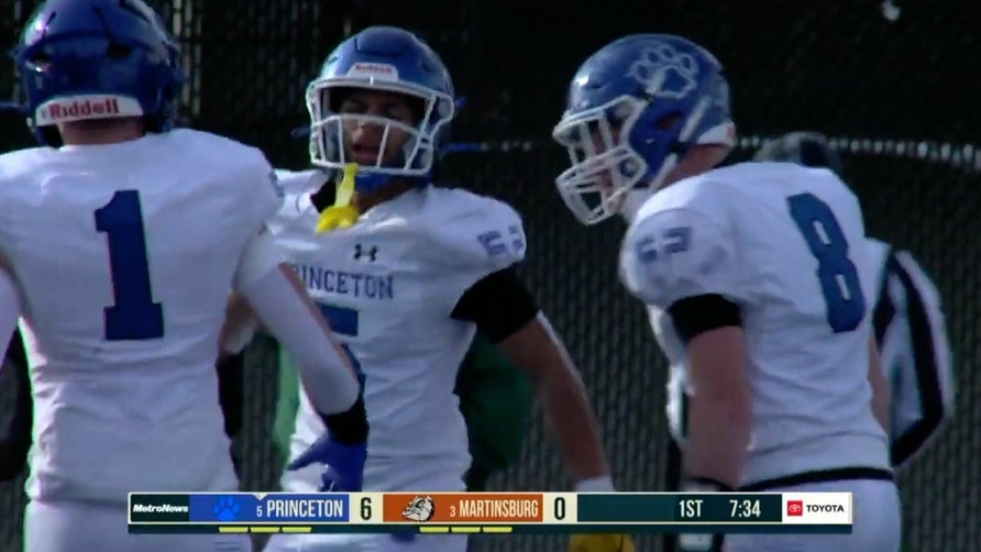 Senior season highlights of Princeton's (WV) Dominick Collins. He led the state in receptions (84), receiving yards (1,904) and receiving touchdowns (27).