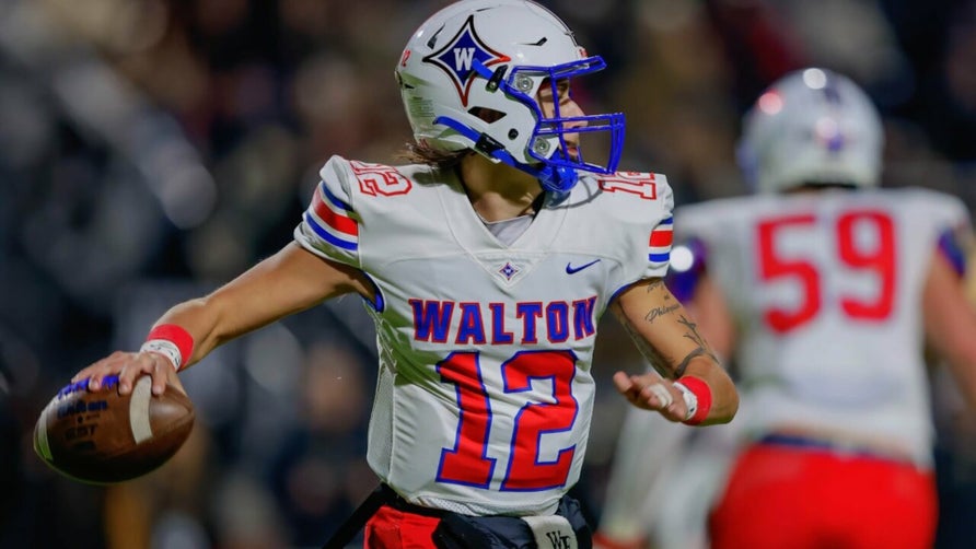 Senior season highlights of Walton's (Marietta, GA) 3-star quarterback Jeremy Hecklinski. He threw for nearly 4,000 yards and 50 touchdowns.