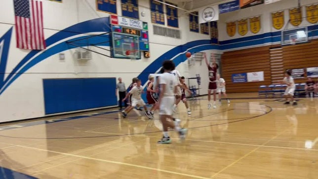 Noah makes a three