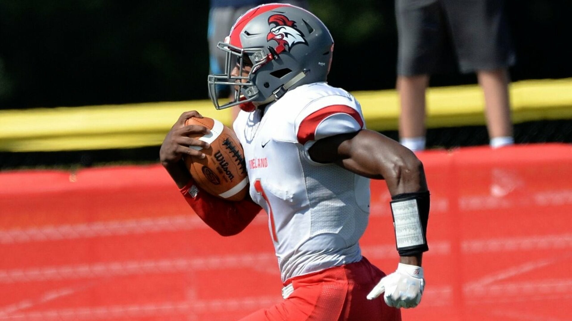 HIGHLIGHTS: Kansas City Chiefs Isiah Pacheco was a BIG-TIME QB in High School