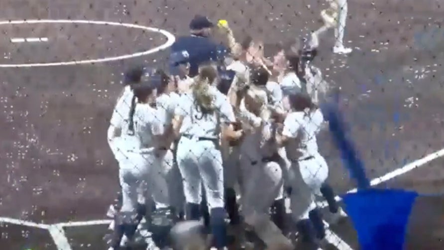 Gagliardi's 3-run shot lifts Kingwood over Katy 6-3 in game 1 of best of 3 series.