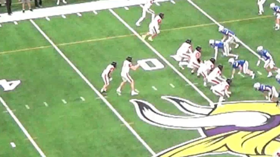 Senior season highlights of Alexandria's (MN) starting quarterback Chase Thompson. He threw for 3,592 yards and 38 touchdowns for the Class AAAAA state runner-up.