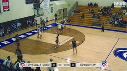 6'4" UCLA commit Sienna Betts goes for 26 and 10