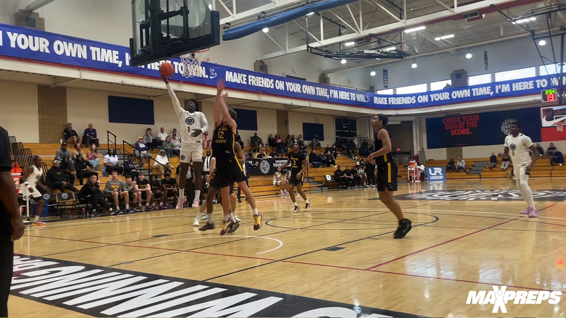 HIGHLIGHTS: Bella Vista Prep squeezes past Montverde Academy for the upset win at Nike EYBL Scholastic Tournament
