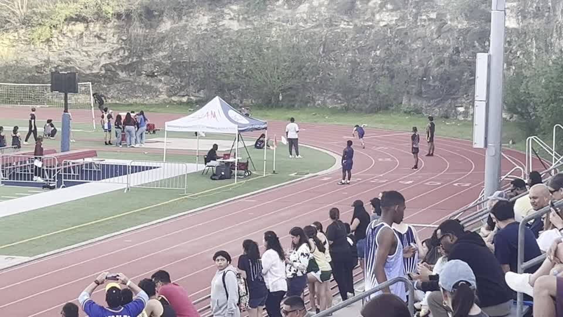 1:36.96 - 800m Relay