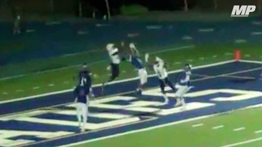 Venice's (CA) Chad Johnson Jr. makes the game-winning touchdown catch against Palisades (CA).