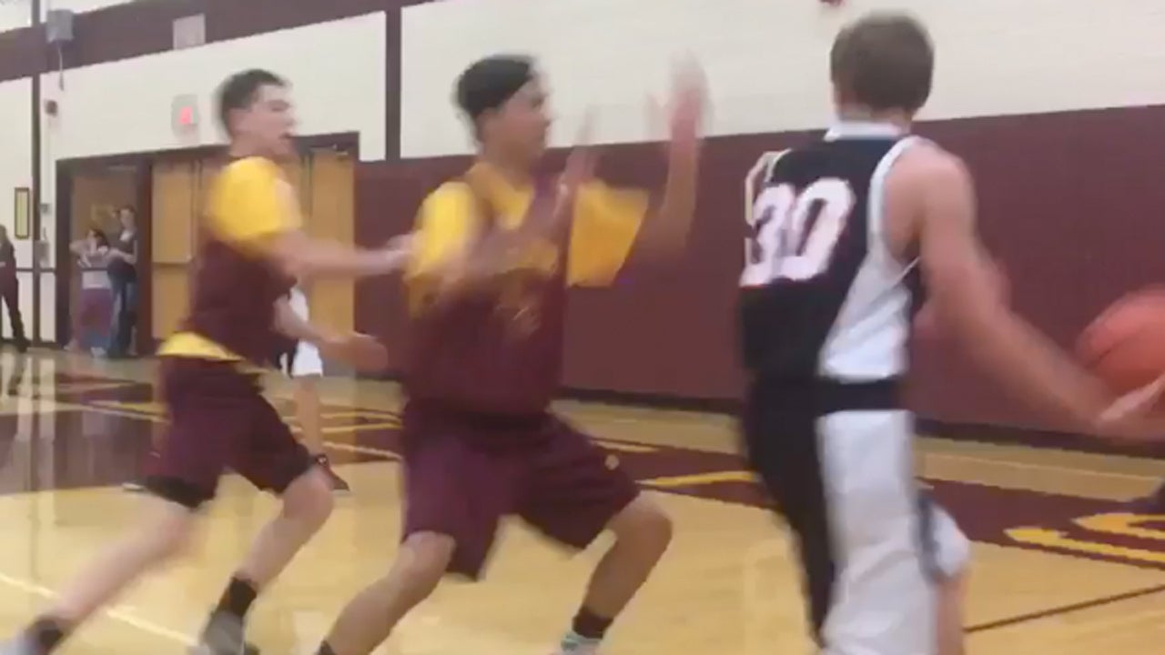 Buzzer-beating hook shot for the win