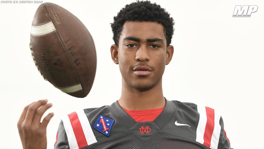 Sophomore highlights of Mater Dei's (CA) 5-star quarterback Bryce  Young.

Highlights are from sophomore season at Cathedral (Los Angeles, CA) high school.