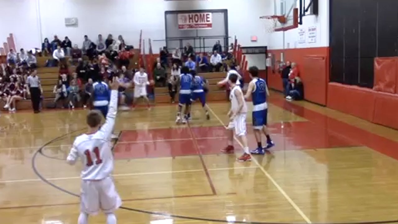 Alex Santiago 2015/2016 Bishop Ahr Varsity HighlightsAlex Santiago