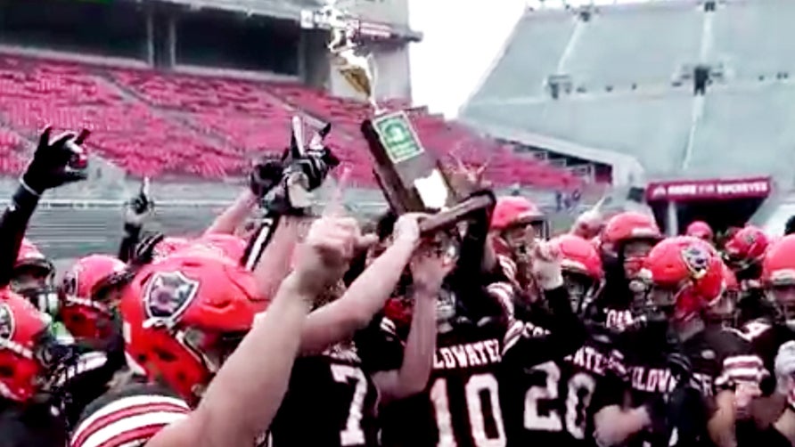 Coldwater (OH) 2015 football state champs

Video courtesy by Mike Spriggs | Cavsfootball.com