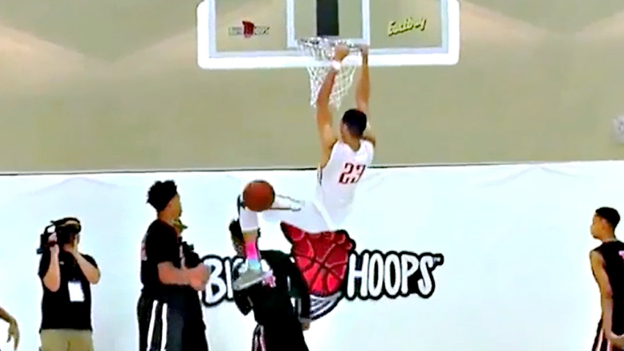 Jayson Tatum shows his skills at The 8 Tournament in Las Vegas