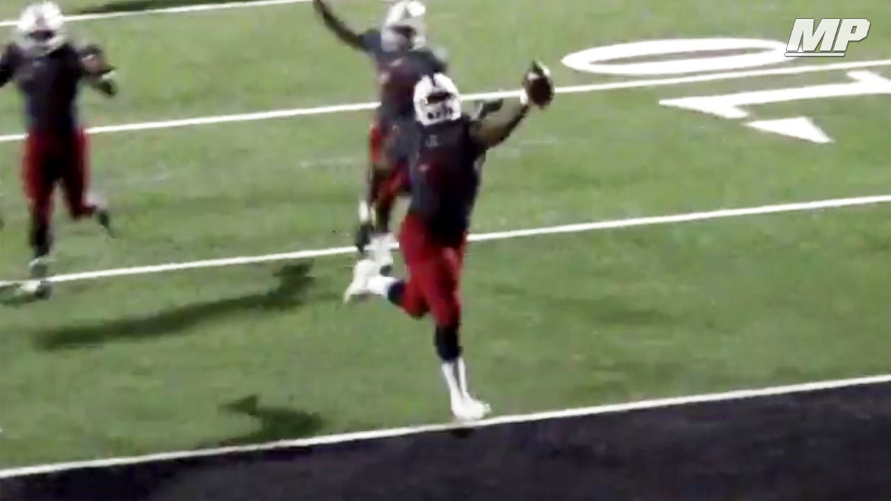 4-star 305-pound DT scores defensive TD