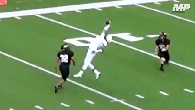 Little River Academy's (TX) Bubba Berumen makes a big-time one-handed snag for this #MPTopPlay.
