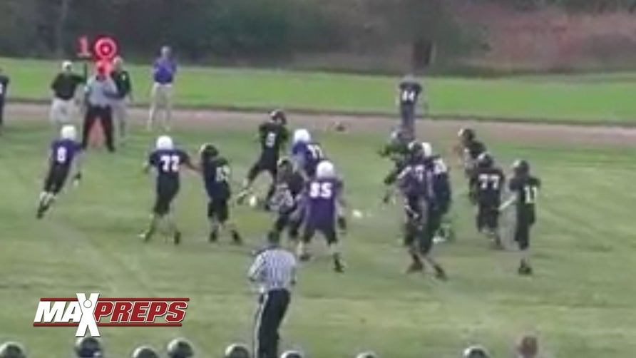 Oak Ridge (IA) middle school pulls off amazing trick play for six, a play they call the "Cannon."