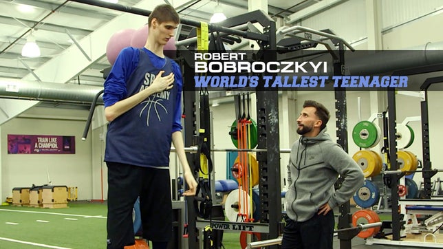 Last month, MaxPreps host Chris Stonebraker returned to Ohio to follow-up with the Class of 2020 prospect. As it turns out, there is a whole lot more to 7-foot-7 Robert Bobroczkyi than basketball.