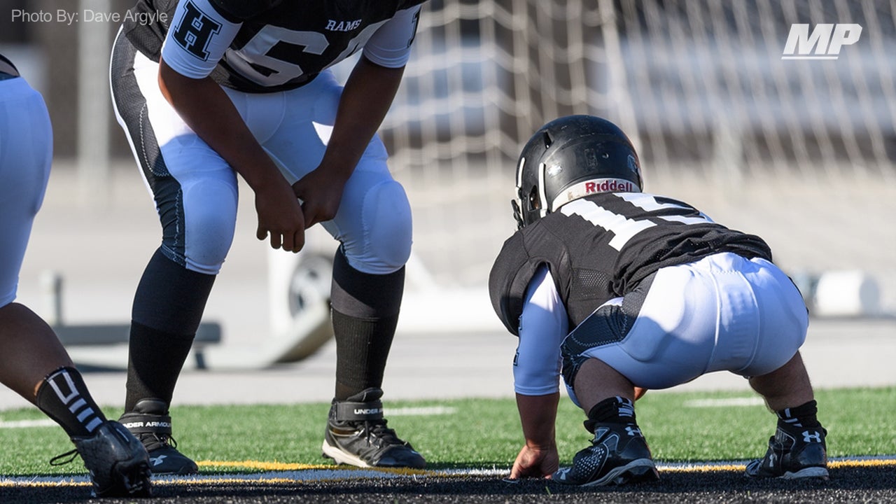 4-foot-3 DT Zach Schreiter