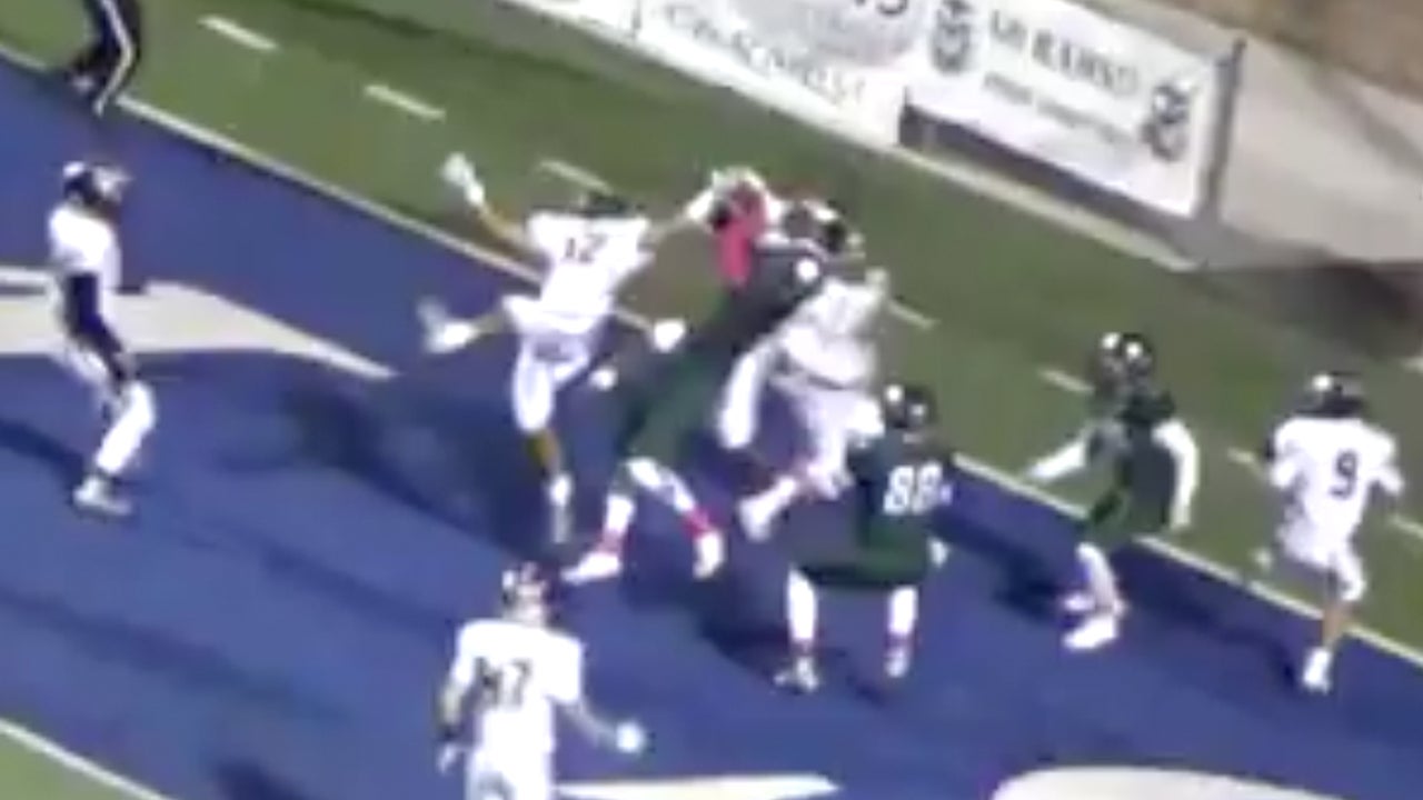 Derrick Reyes hauls in game-winning hail mary as time expires