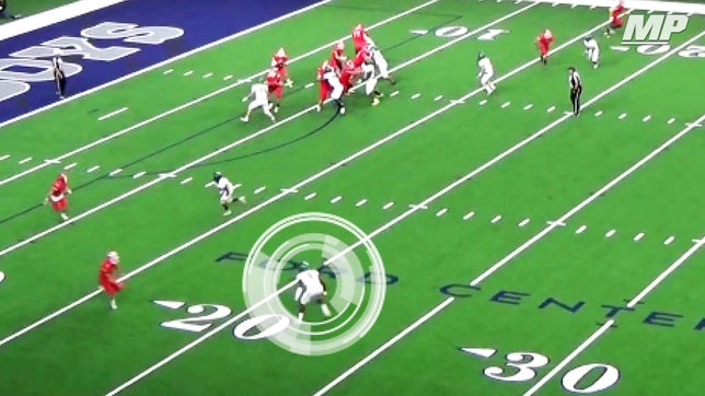 Kennedale's (TX) 5-star linebacker Baron Browning shows he can play some cornerback too as he picks off the pass and takes it back for six.