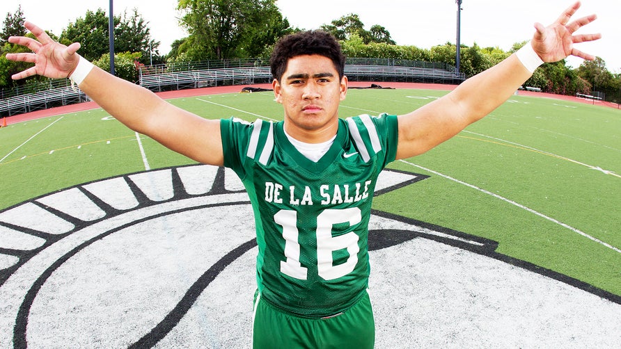 The top 5 plays of De La Salle's (CA) four-star athlete Devin Asiasi.