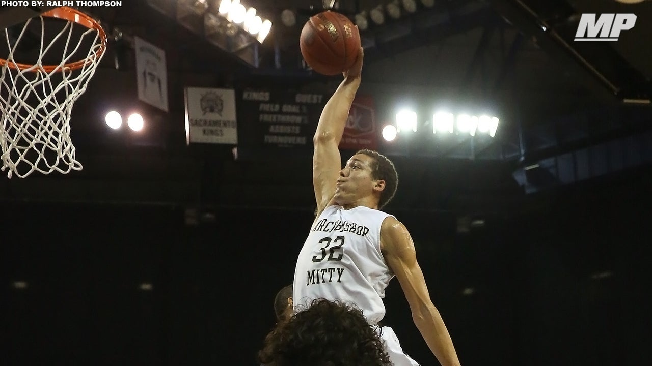Aaron Gordon puts on dunk show