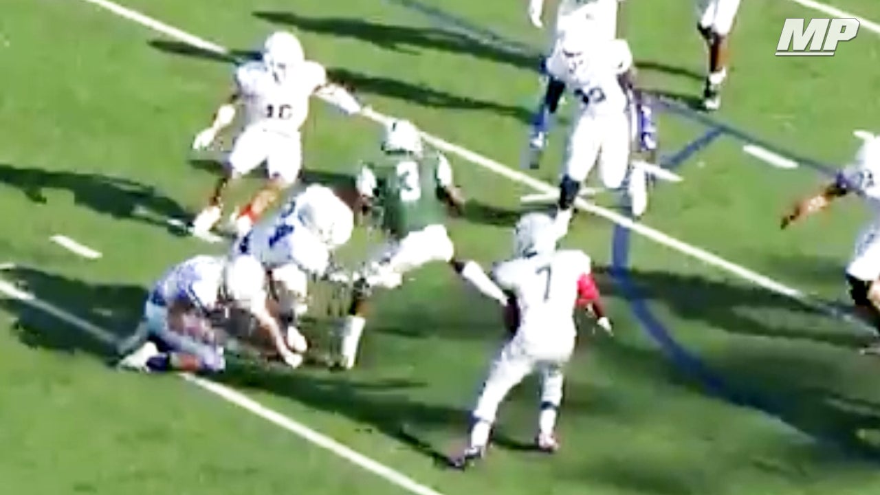 Texas QB pulls off unbelievable TD run