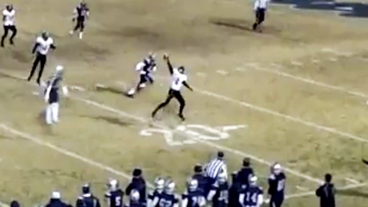 Mason Hurst makes unbelievable one-handed grab