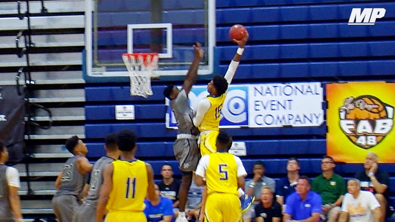 Chris Seeley POSTERIZES defender
