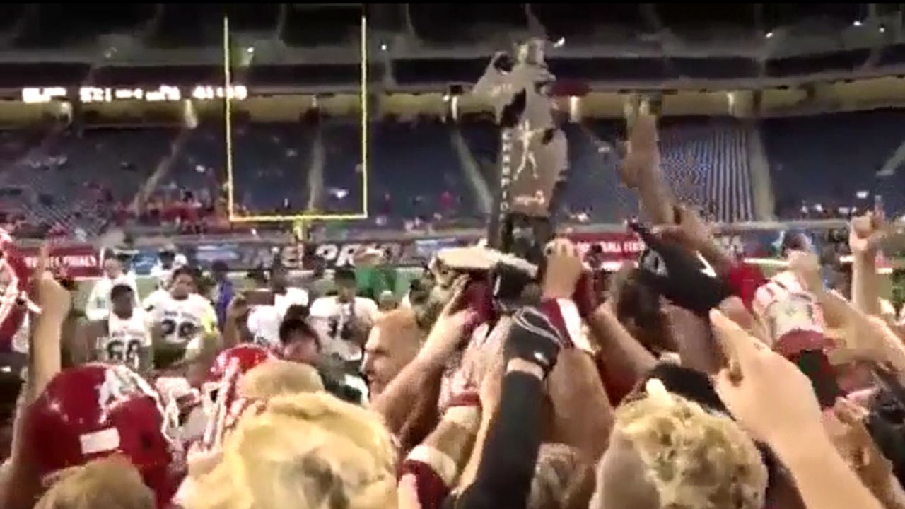 Romeo Bulldogs 2015 MHSAA Division 1 Champions