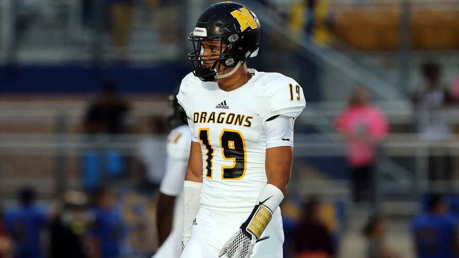 The top five plays of Nacogdoche's (TX) five-star safety Brandon Jones.