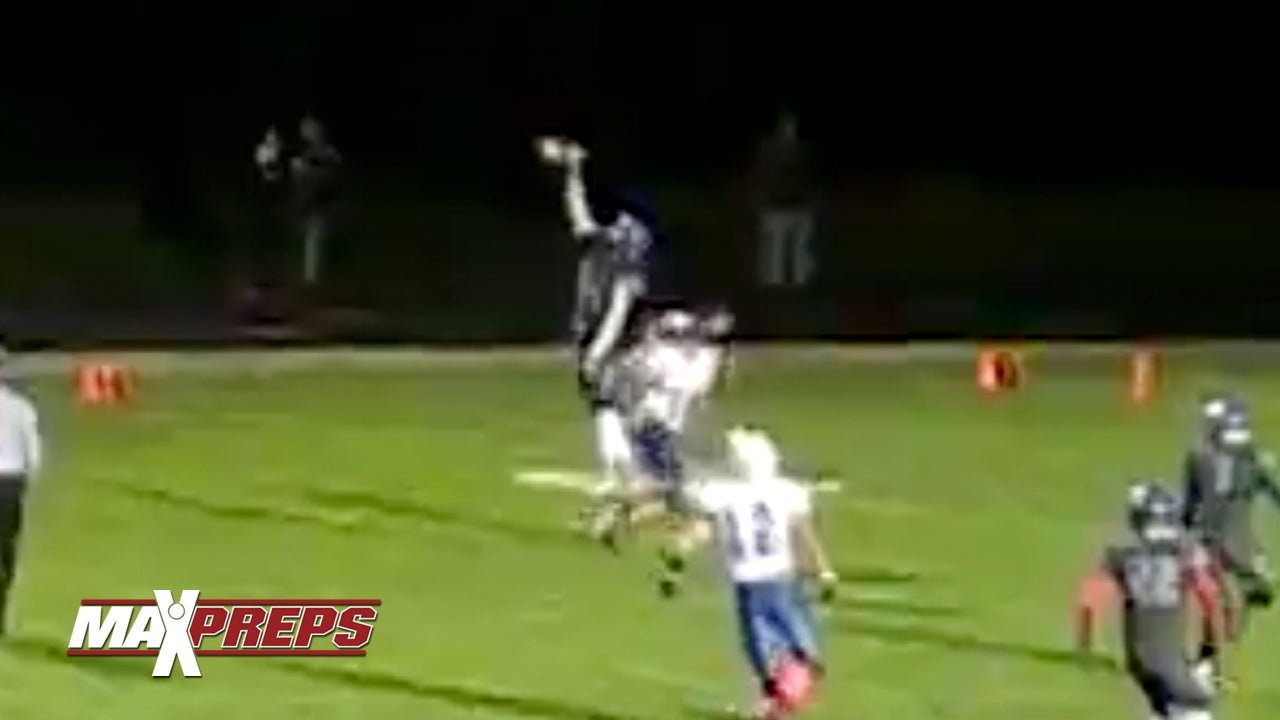 Vaughn DePugh makes one-handed INT