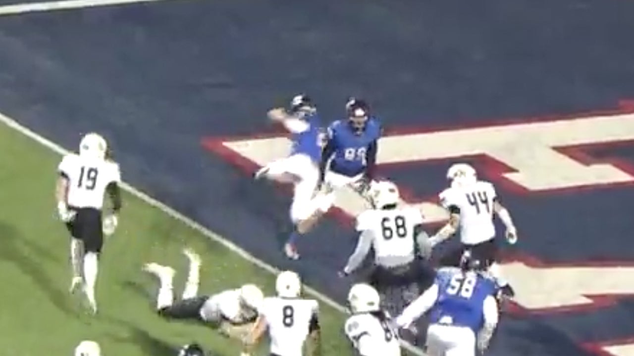 Mitchell Jonke goes John Elway for big-time score