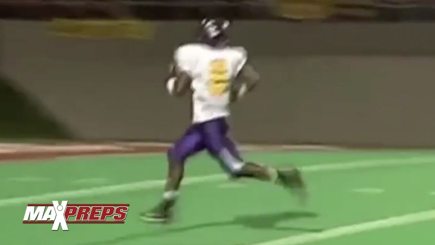 http://www.maxpreps.com/athlete/dez-bryant/JQyj6vTzEeKZ5AAmVebBJg/default.htm

High School football highlights of the Dallas Cowboys Dez Bryant. 

Lufkin (TX) high school - Class of 2007