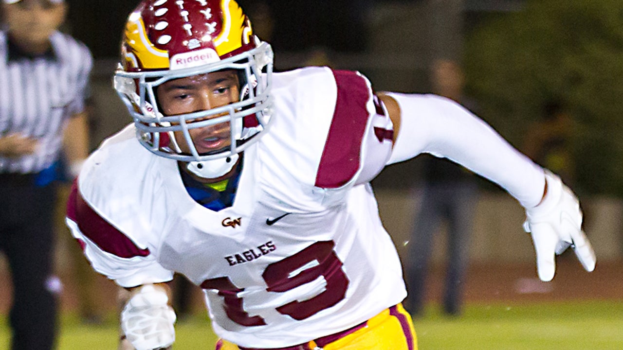 5 Star OLB - Caleb Kelly (Clovis West, CA)