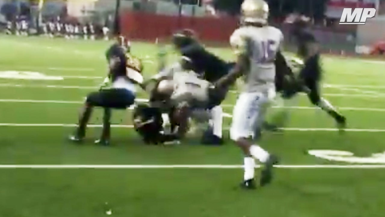 Insane Touchdown Run