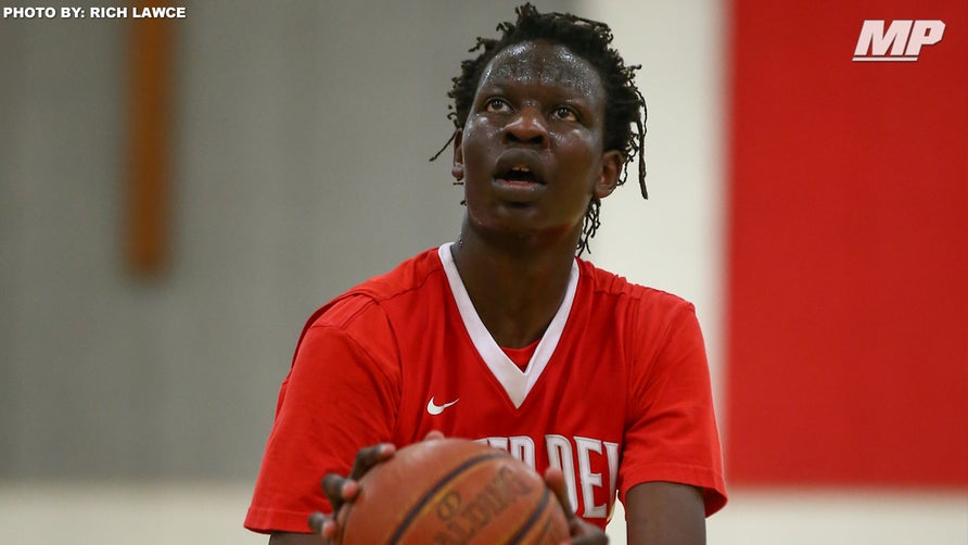 Mater Dei's (CA) 5-star center Bol Bol makes his season debut for the Monarchs against Orange Lutheran (CA).