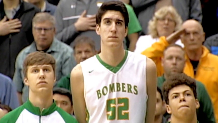 Senior highlights of Richland's (WA) 7-foot-3 center Riley Sorn.