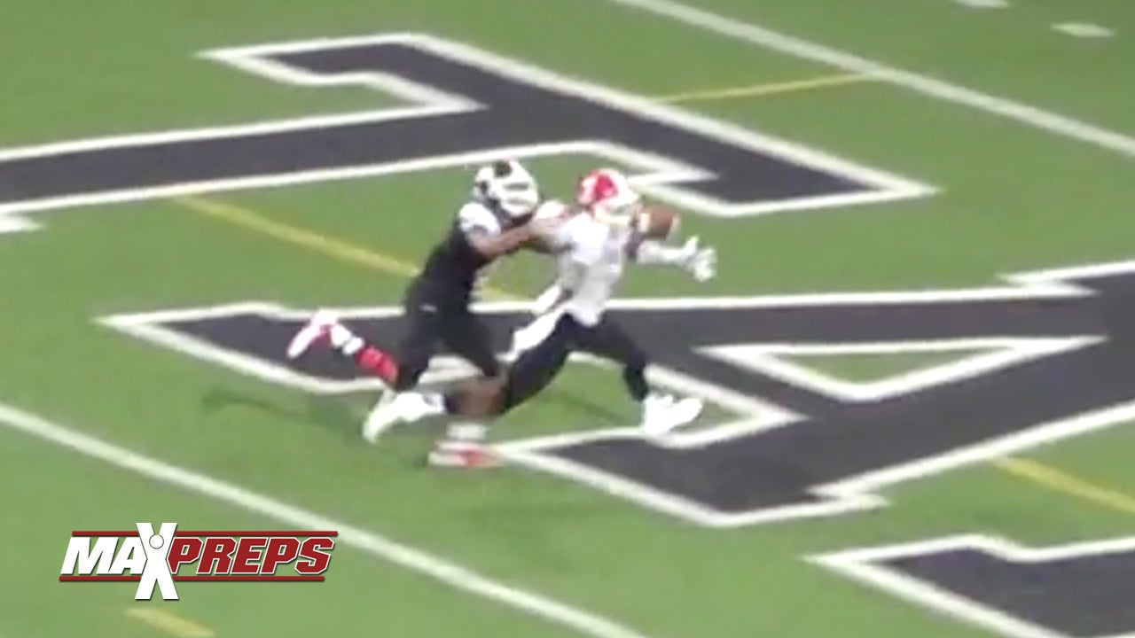 Kentucky commit makes sensational tip-catch for six