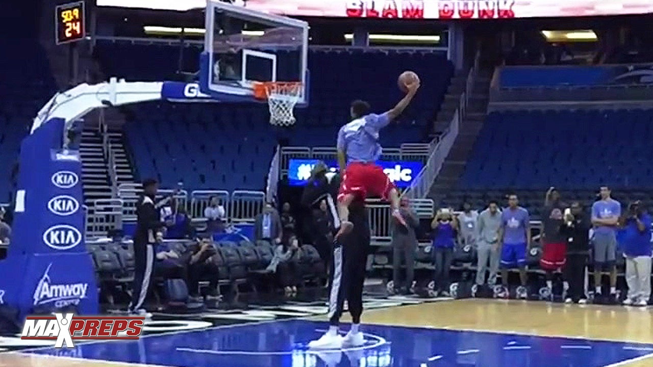 Corey Sanders dunks over 7-foot-6 Tacko Fall