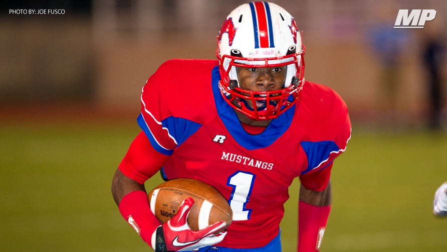 2016 NFL Draft

Highlights of Baylor's Corey Coleman (Pearce, TX high school) when he was competing at The Opening.