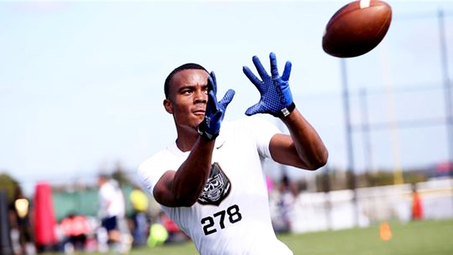 Highlights of IMG Academy's (FL) four-star wide receiver Jhamon Ausbon. 

*Highlights are from his junior season at St. Thomas Catholic (TX).