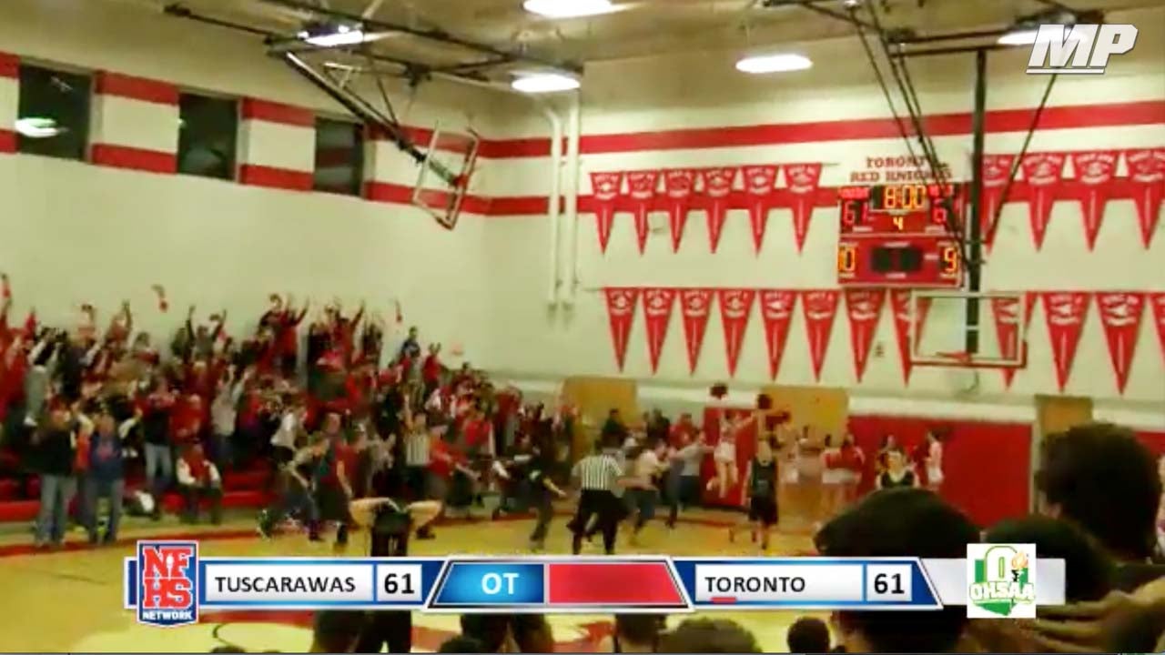 Game-winning dunk at the buzzer