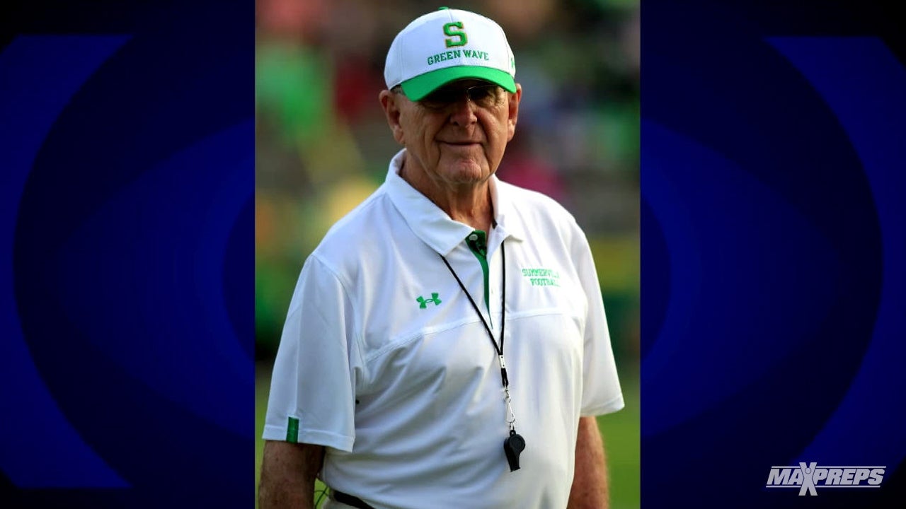 Football coach John McKissick wins 600th game
