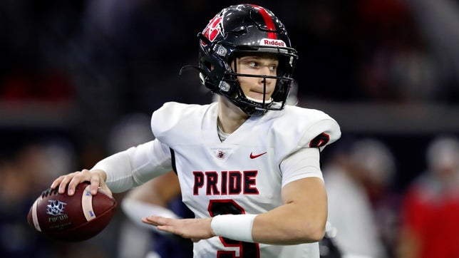 Senior season highlights of the Atlanta Braves' AJ Smith-Shawver playing quarterback at Colleyville Heritage (Colleyville, TX). He threw for over 2,600 yards and 25 touchdowns in nine games during his senior year.