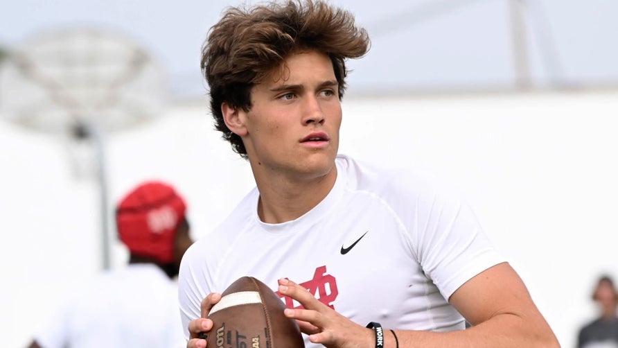 Junior season highlights of Redondo Union's (Redondo Beach, CA) 3-star quarterback Cole Leinart. He is the son of former Heisman Trophy winner Matt Leinart and committed to SMU on Nov. 6.