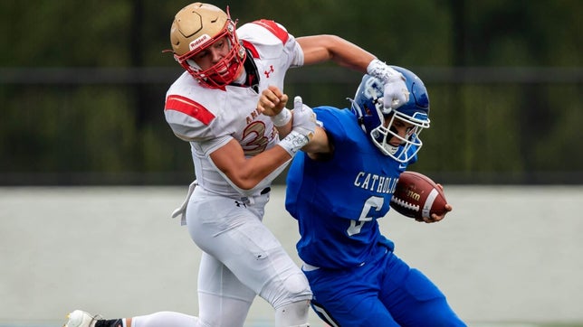 Senior season highlights of Andrean's (Merrillville, IN) 4-star linebacker Drayk Bowen. He finished the season with 144 tackles, 19 tackles for loss, five sacks and two interceptions. On offense he rushed for 1,784 yards and 26 touchdowns to go with 10 receptions for 228 yards and three more scores.